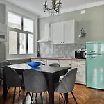 Modern Historic Apartamento *