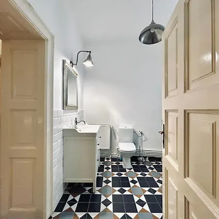 Modern Historic Апартаменти *