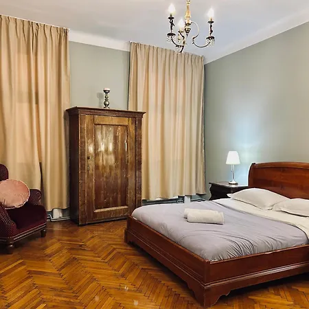 Historic Apartment In Central Cluj