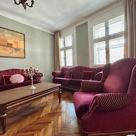 Historic Apartment In Central Cluj Lägenhet *