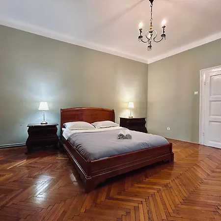 Lägenhet Historic Apartment In Central Cluj *